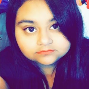 Meet your Posher, Mariela